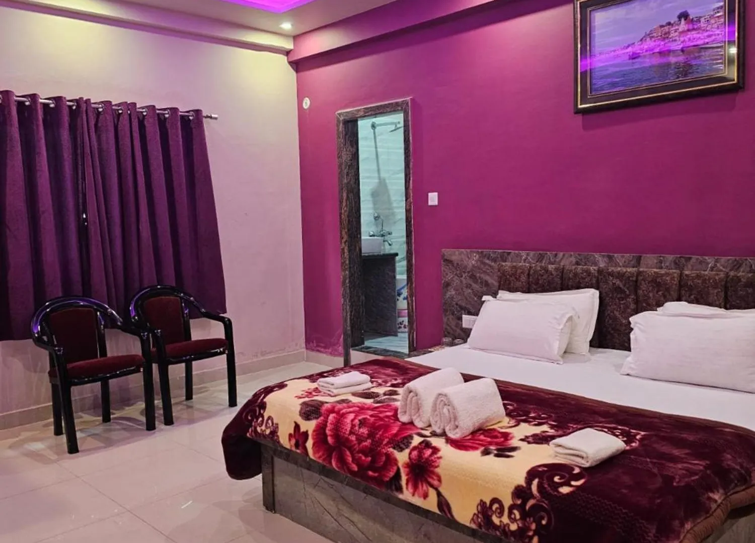 Goroomgo Kashi Inn Raj Ghat Varanasi Near Ganga Rajghat - Kashi Railway Station 500 - Kashi Vishwanath Temple - Hotel-At-Prime-Location Spacious-Room With-Wi-Fi & Parking Availability, Hotel