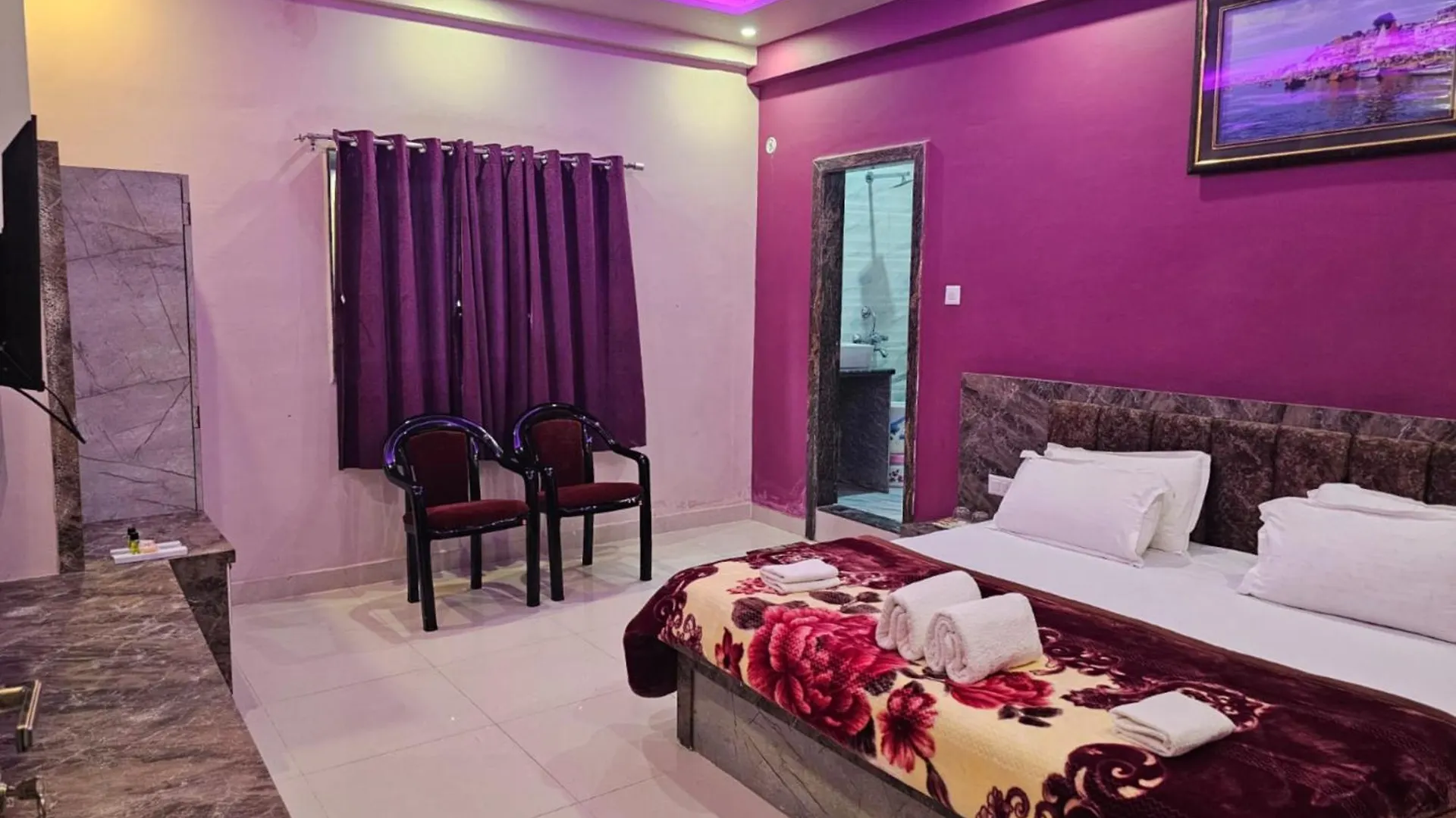 Goroomgo Kashi Inn Raj Ghat Varanasi Near Ganga Rajghat - Kashi Railway Station 500 - Kashi Vishwanath Temple - Hotel-At-Prime-Location Spacious-Room With-Wi-Fi & Parking Availability, Hotel