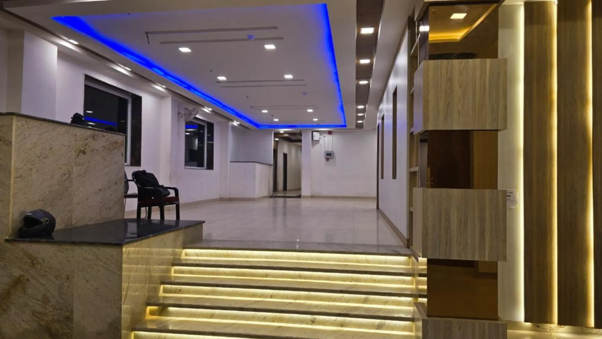 Goroomgo Kashi Inn Raj Ghat Varanasi Near Ganga Rajghat - Kashi Railway Station 500 - Kashi Vishwanath Temple - Hotel-At-Prime-Location Spacious-Room With-Wi-Fi & Parking Availability, India